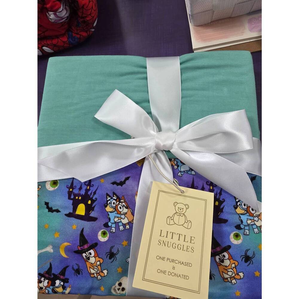 NEW CHARLIES PROJECT kids blu-e howl-o-ween bamboo blanket in green